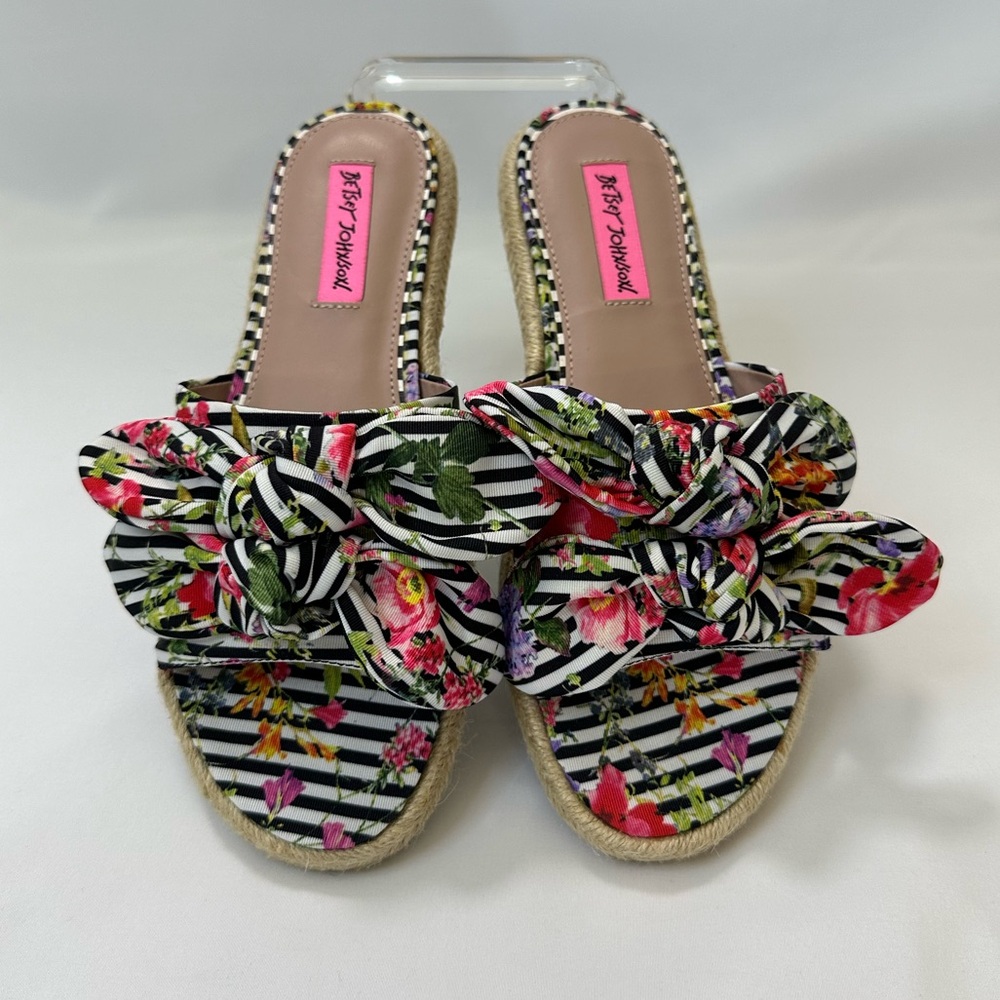 BETSEY JOHNSON Rue Slide Black & White Stripe Floral Sandals Size 7